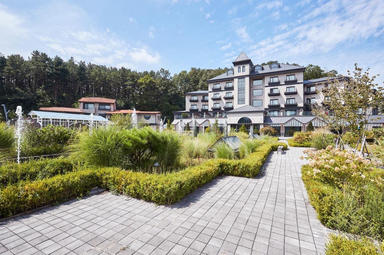 Hotel Eden Paradise 4*