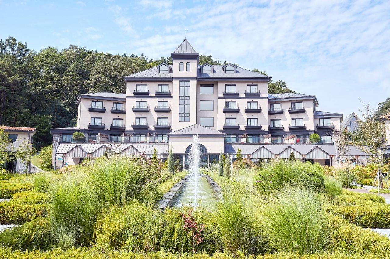 Eden Paradise Hotel